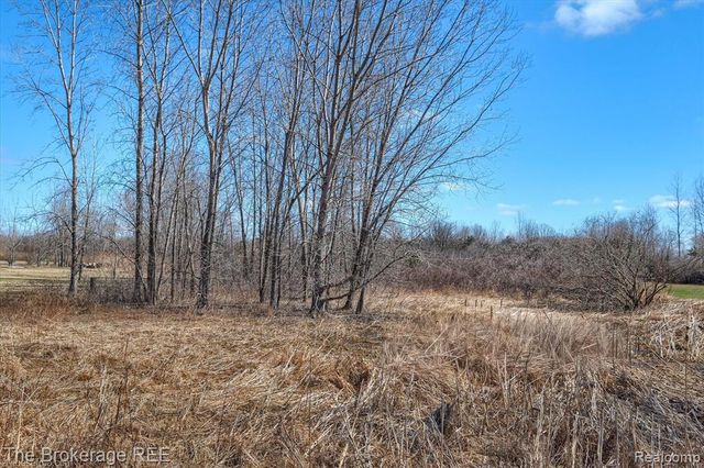 1746 N Baldwin Road, Oxford, MI 48371