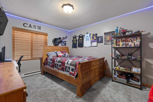 8771 STEAMBOAT LN, Summerset, SD 57769