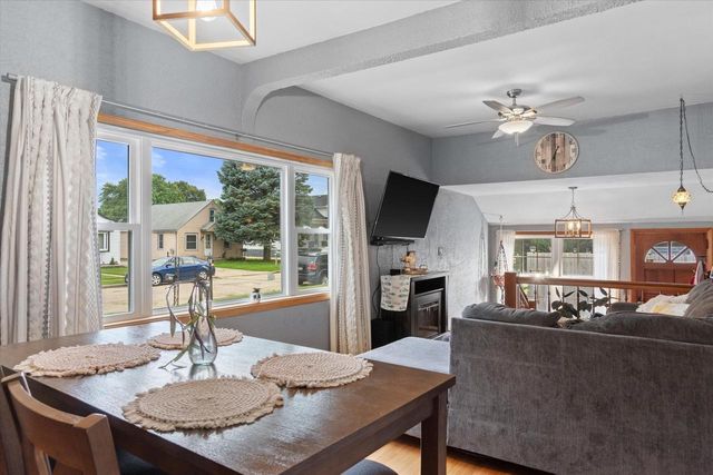 1618 Richard AVENUE, Racine, WI 53403