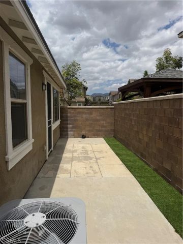 16723 Wyndham, Fontana, CA 92336