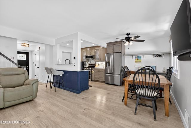 6 Swan Road, Howell, NJ 07731