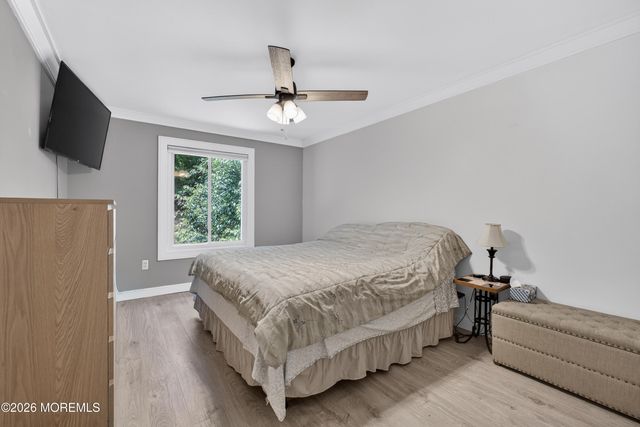 6 Swan Road, Howell, NJ 07731