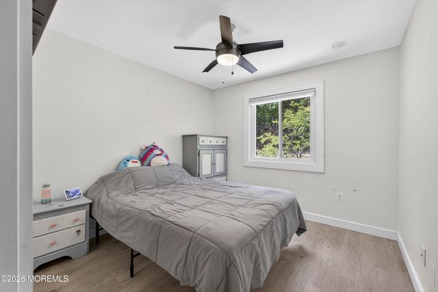 6 Swan Road, Howell, NJ 07731