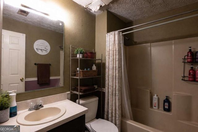 2594 Morgan Lake Drive NE, Marietta, GA 30066