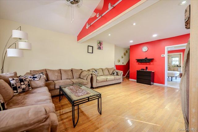 950 Edison Avenue, Bronx, NY 10465