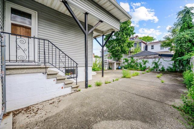 950 Edison Avenue, Bronx, NY 10465