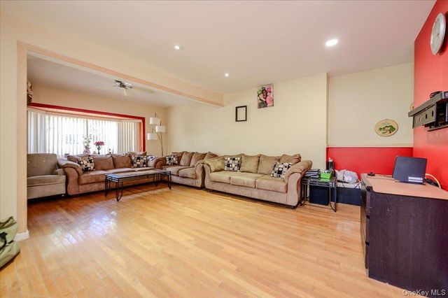 950 Edison Avenue, Bronx, NY 10465