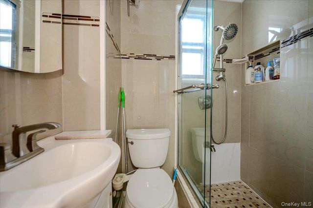 950 Edison Avenue, Bronx, NY 10465