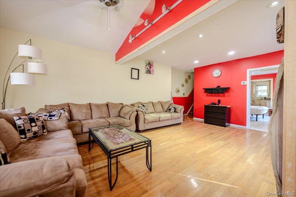 950 Edison Avenue, Bronx, NY 10465 — photo 2