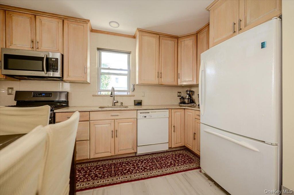 950 Edison Avenue, Bronx, NY 10465 — photo 5