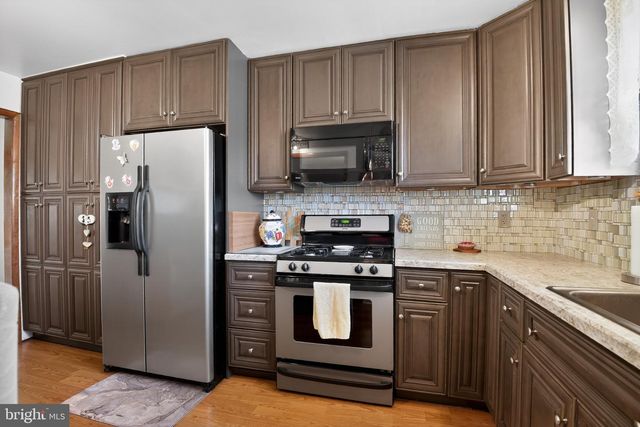 716 ELMTREE LN, Claymont, DE 19703