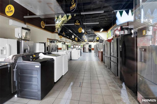 2004 Bergenline Avenue, Union City, NJ 07087