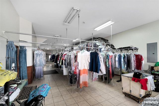 2004 Bergenline Avenue, Union City, NJ 07087