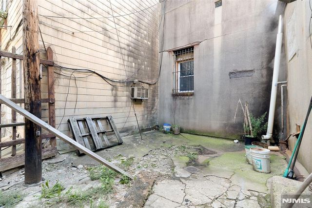 2004 Bergenline Avenue, Union City, NJ 07087