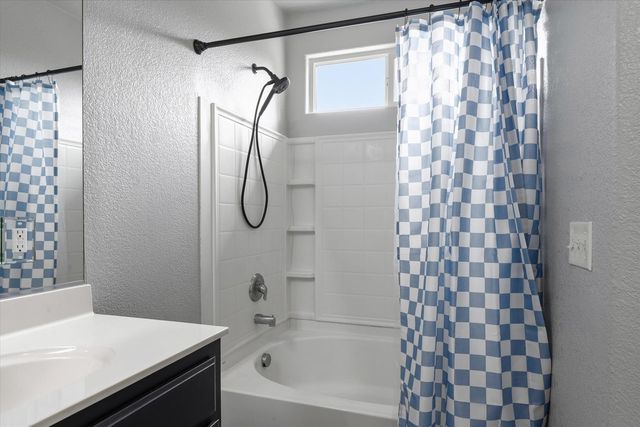 2411 Independence Trl, Plumas Lake, CA 95961