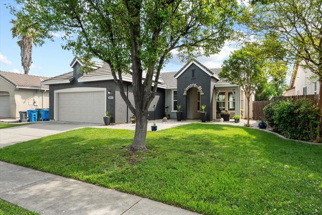 2411 Independence Trl, Plumas Lake, CA 95961