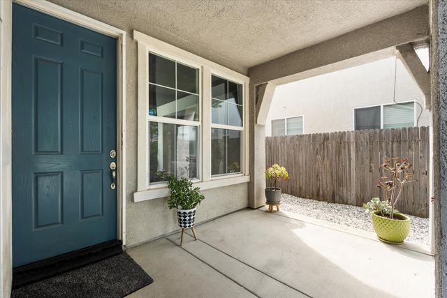 2411 Independence Trl, Plumas Lake, CA 95961