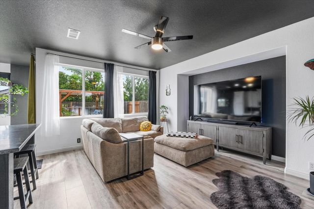 2411 Independence Trl, Plumas Lake, CA 95961