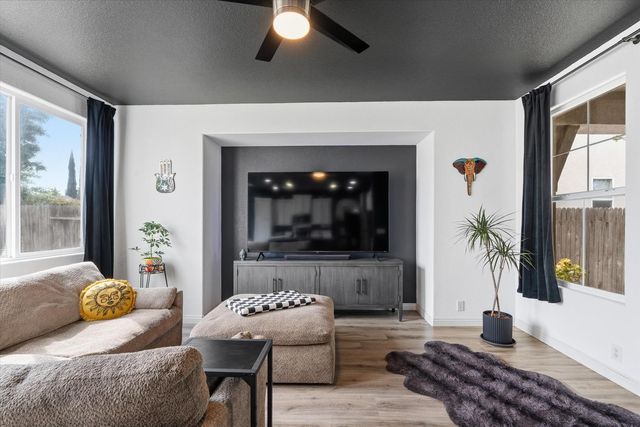 2411 Independence Trl, Plumas Lake, CA 95961