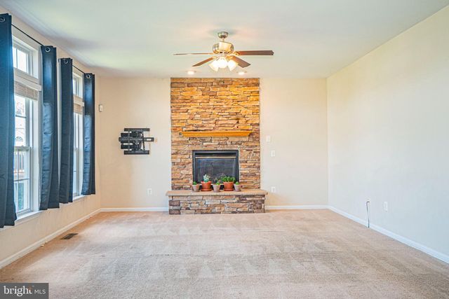 10 FIONA WAY, Brunswick, MD 21758