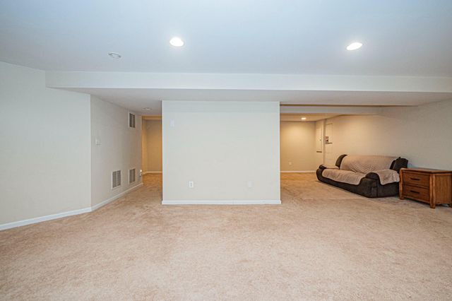 10 FIONA WAY, Brunswick, MD 21758