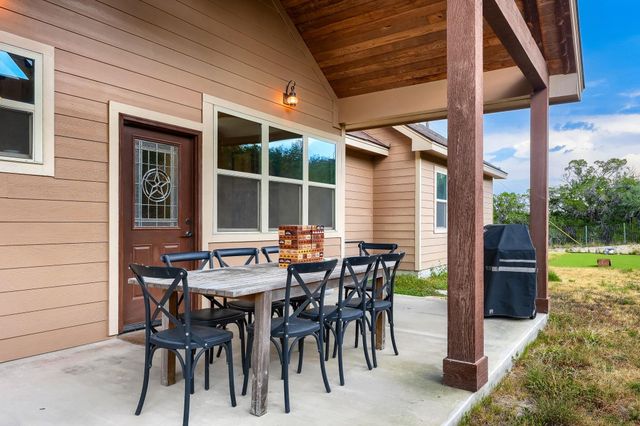 441 Eagle LN, Fischer, TX 78623