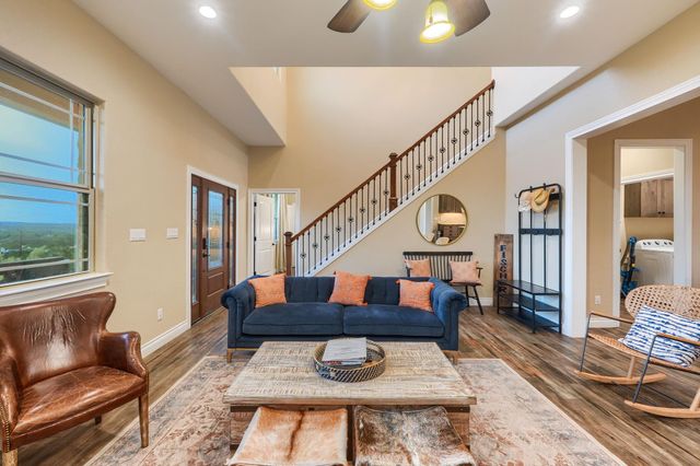 441 Eagle LN, Fischer, TX 78623