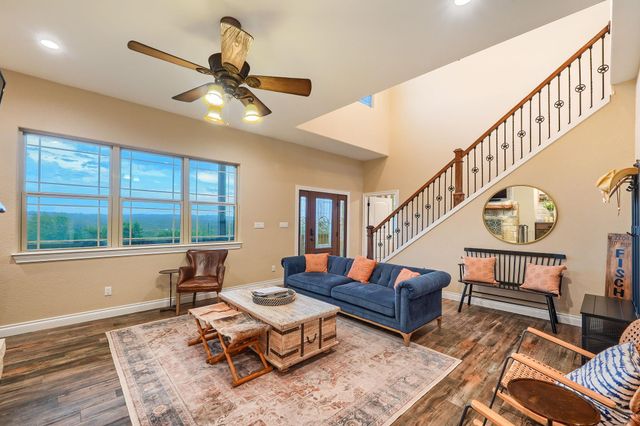 441 Eagle LN, Fischer, TX 78623