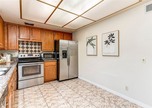 8237 Henshaw, Buena Park, CA 90621