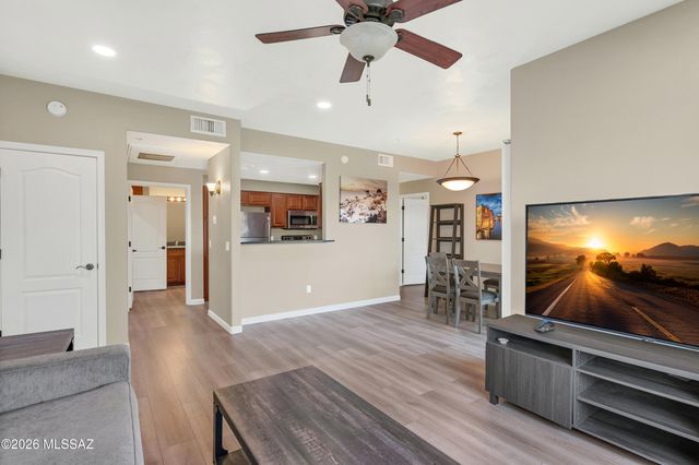 2550 E River Rd Unit 13305, Tucson, AZ 85718