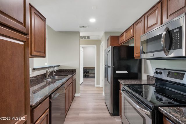 2550 E River Rd Unit 13305, Tucson, AZ 85718