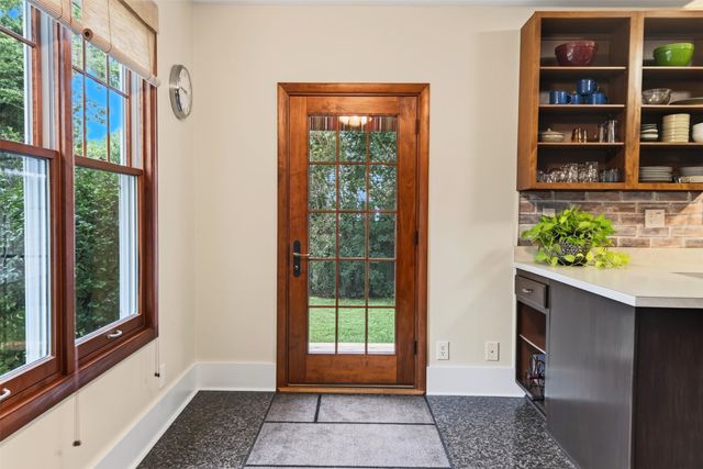 225 S Hazel Avenue, Ames, IA 50010