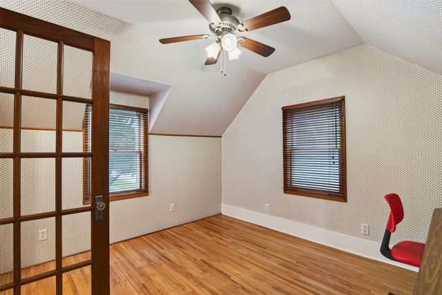 225 S Hazel Avenue, Ames, IA 50010