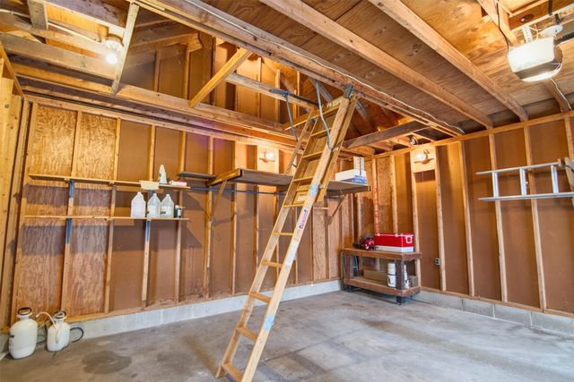 225 S Hazel Avenue, Ames, IA 50010