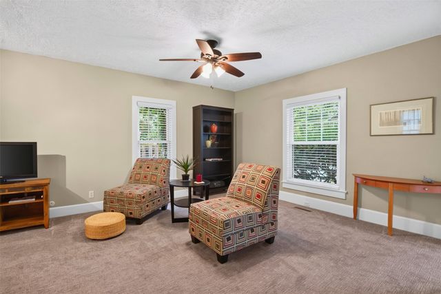 225 S Hazel Avenue, Ames, IA 50010