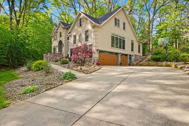 347 E Murray Road, La Porte, IN 46350