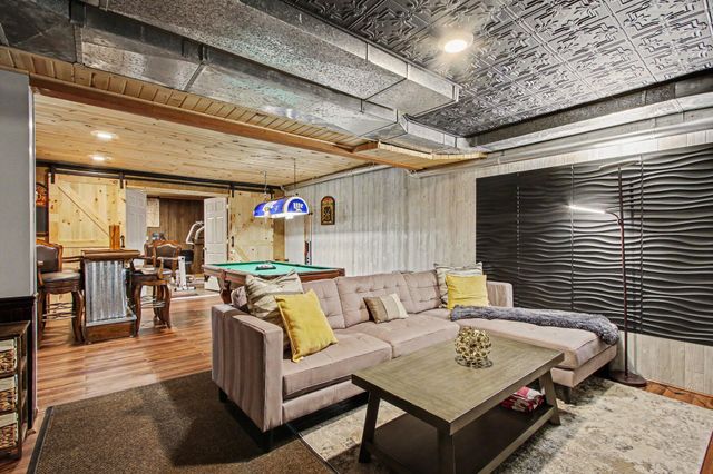 347 E Murray Road, La Porte, IN 46350