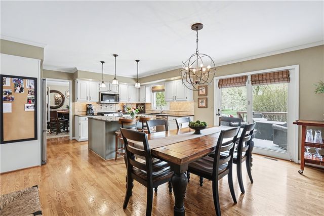 8 Wayshire Drive, Penfield, NY 14526