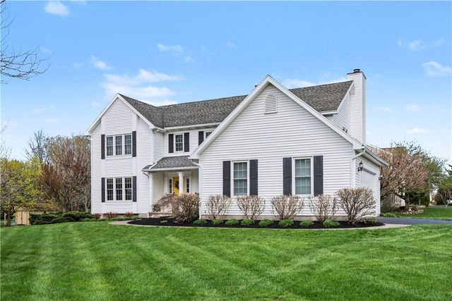 8 Wayshire Drive, Penfield, NY 14526