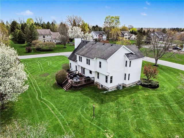 8 Wayshire Drive, Penfield, NY 14526