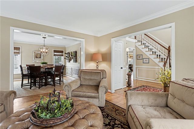 8 Wayshire Drive, Penfield, NY 14526