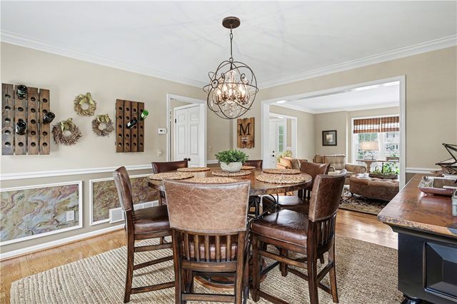 8 Wayshire Drive, Penfield, NY 14526