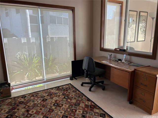 131 Hoahana Place, Honolulu, HI 96825