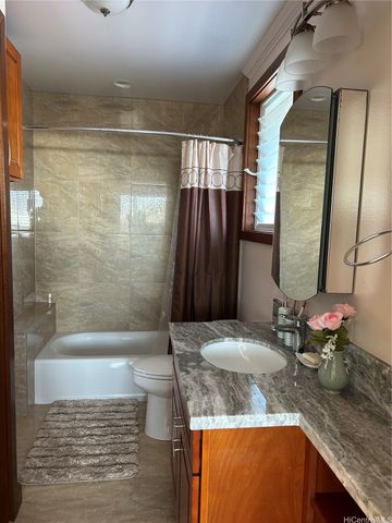131 Hoahana Place, Honolulu, HI 96825