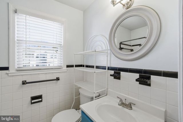 5331 42ND PL NW, Washington, DC 20015