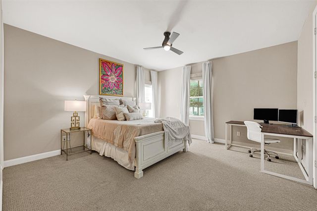 2039 Fannin Station N, Houston, TX 77045