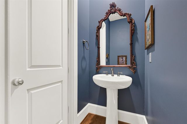 2039 Fannin Station N, Houston, TX 77045