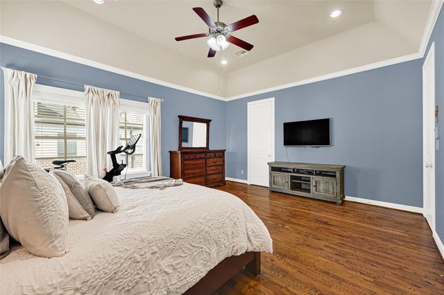 2039 Fannin Station N, Houston, TX 77045