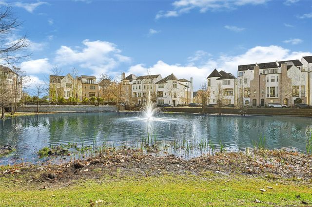 2039 Fannin Station N, Houston, TX 77045