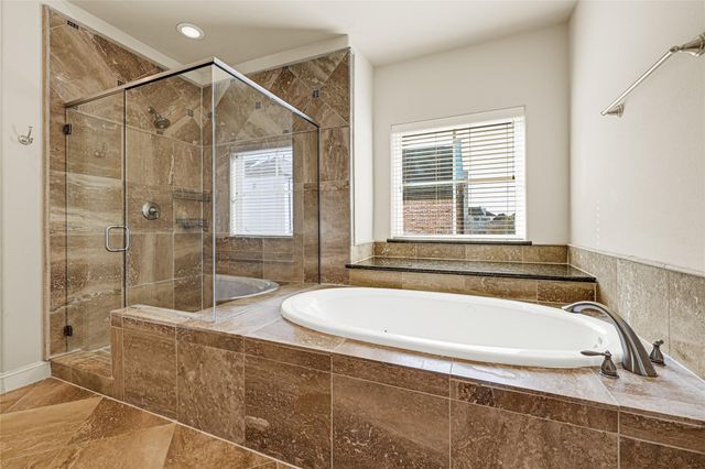 2039 Fannin Station N, Houston, TX 77045